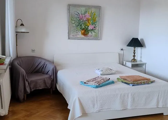A Cosy Private Room In The Heart Of Old Podgorze
